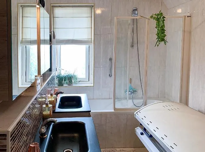 Kluiskade 24 בית הארחה