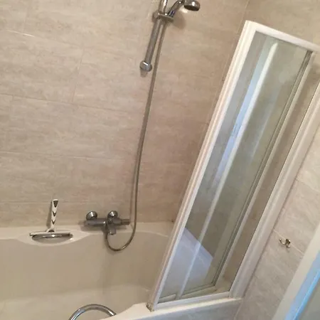 Πανσιόν Kluiskade 24 *